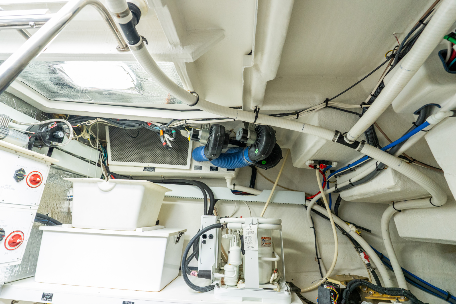 2018 Cruisers Yachts 50 CANTIUS