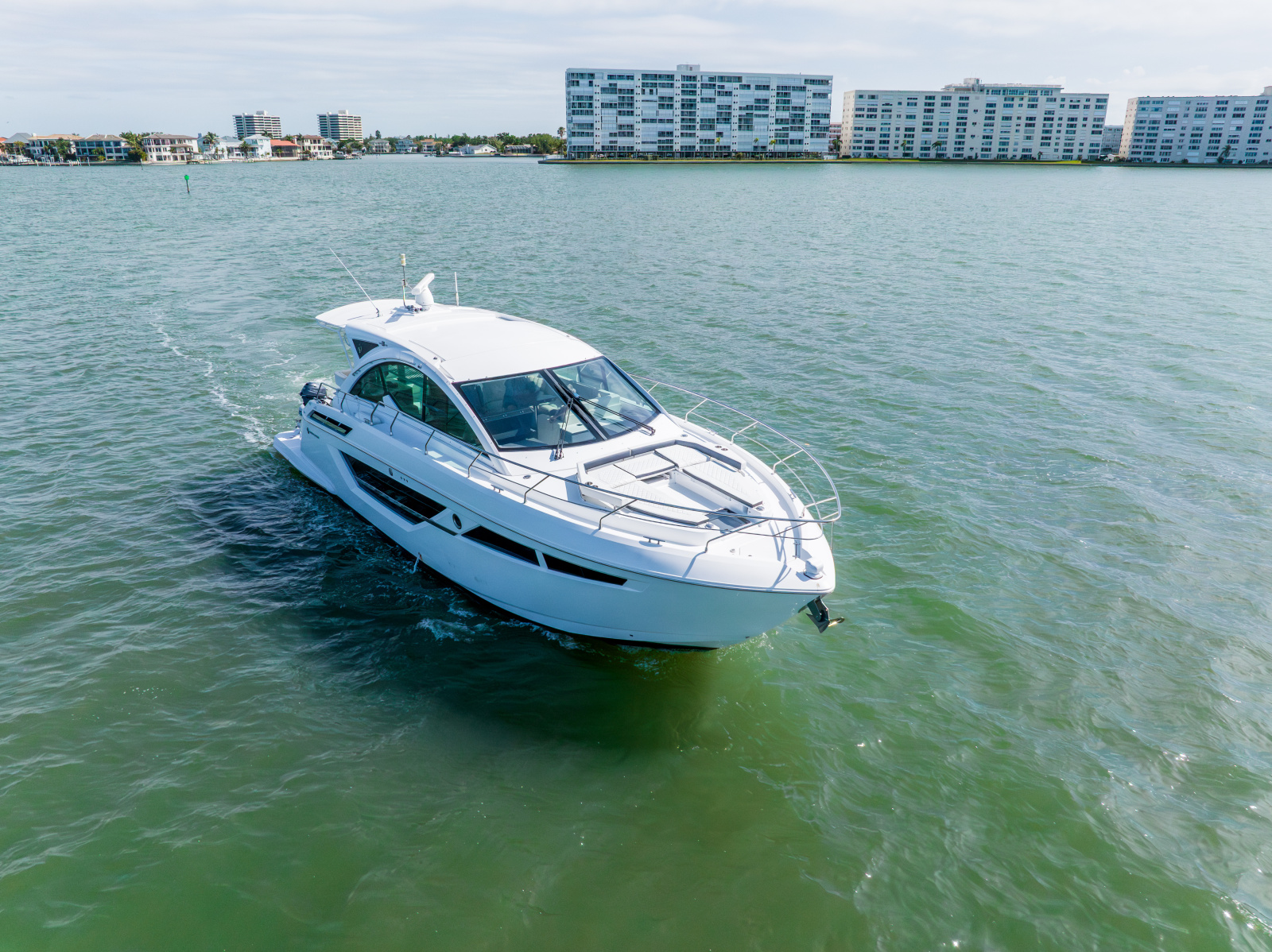 2018 Cruisers Yachts 50 CANTIUS