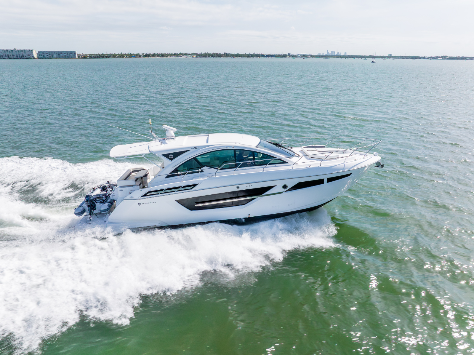 2018 Cruisers Yachts 50 CANTIUS