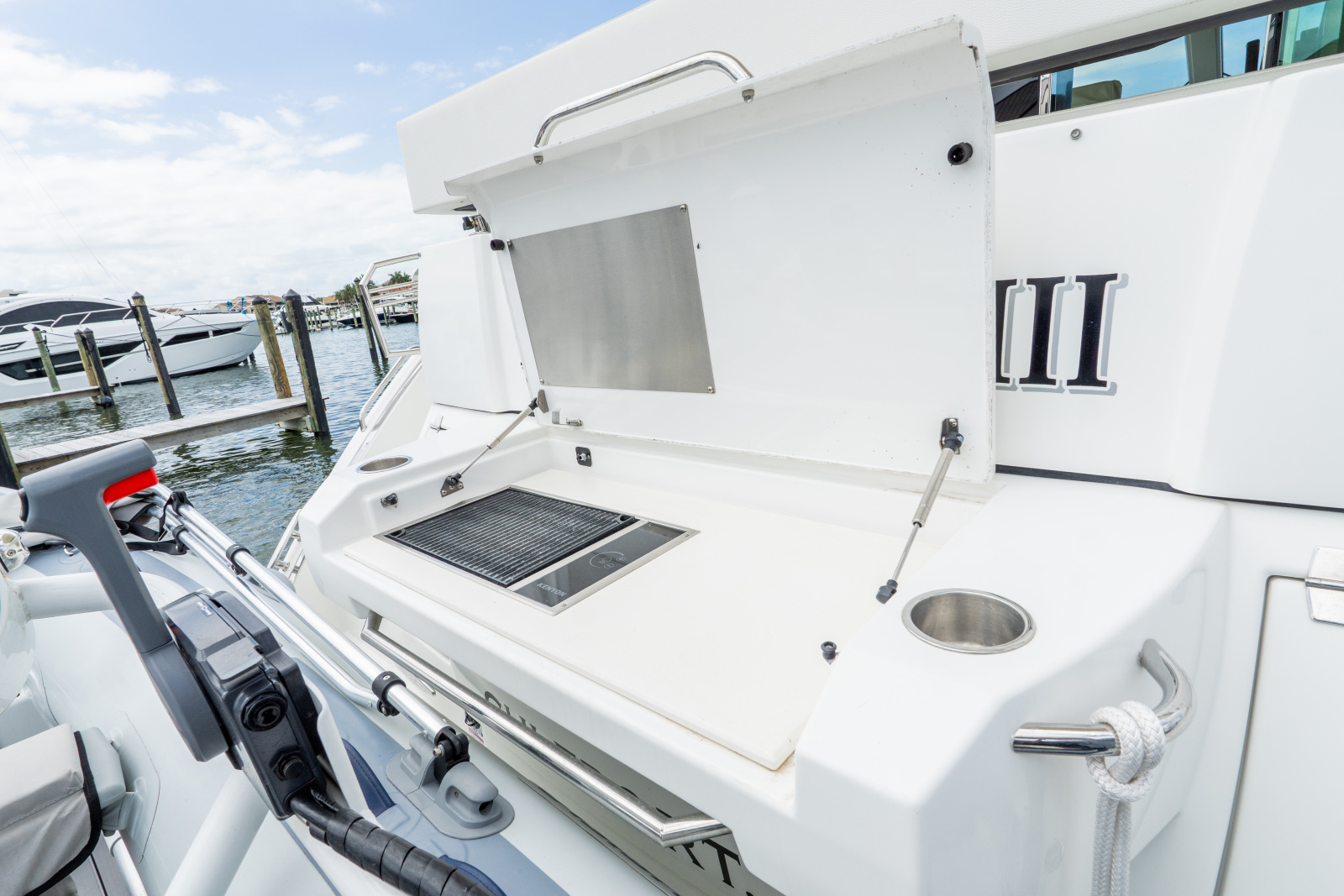 2018 Cruisers Yachts 50 CANTIUS