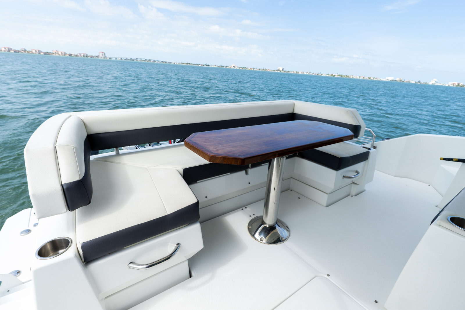 50ft Cruisers Yachts Yacht For Sale