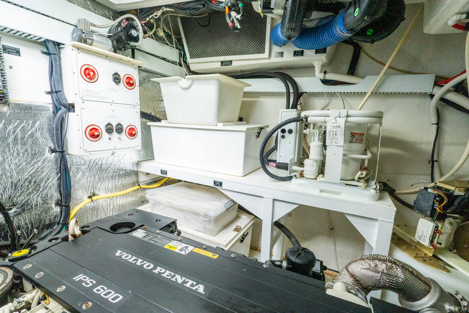 2018 Cruisers Yachts 50 CANTIUS