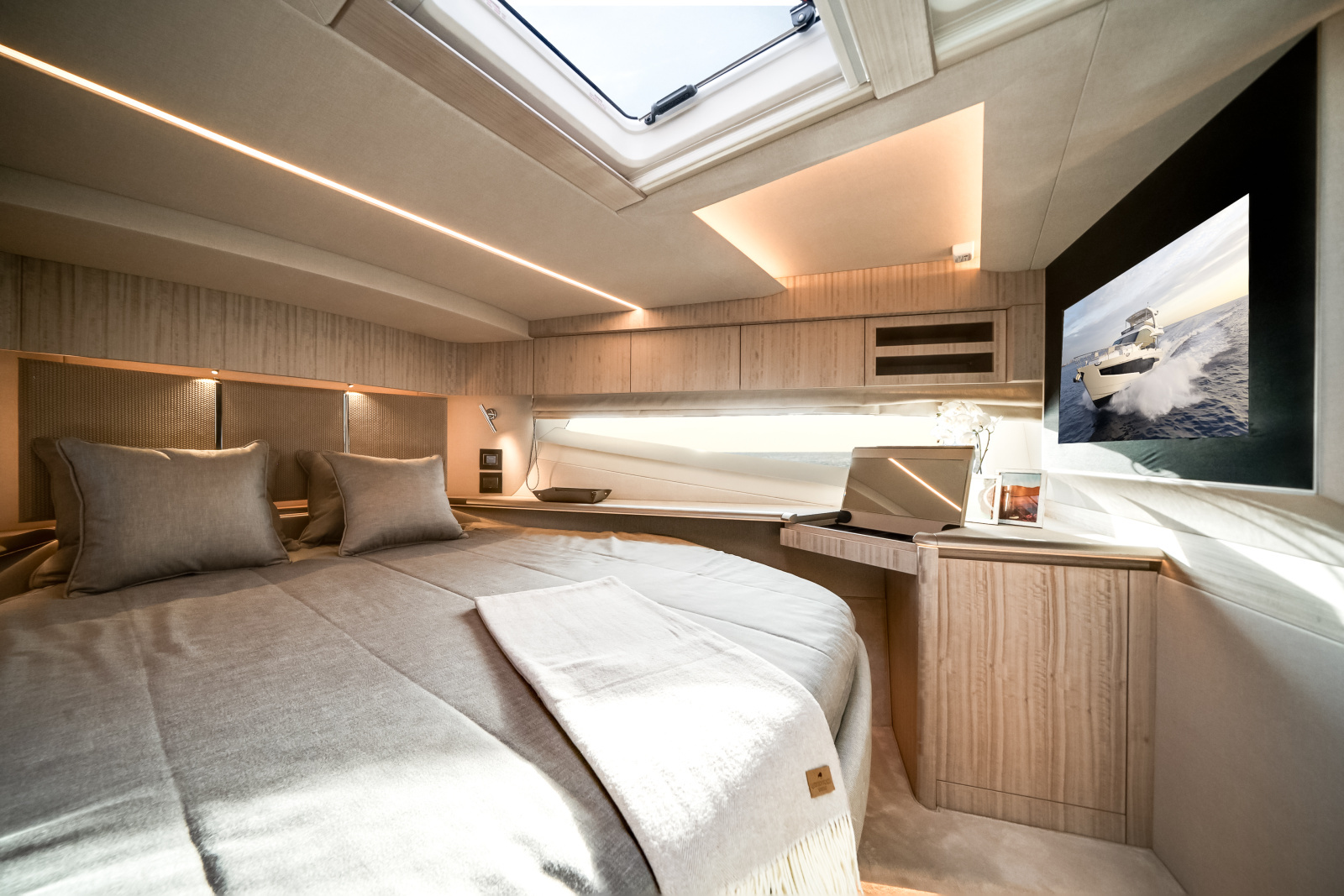 68ft Galeon Yacht For Sale