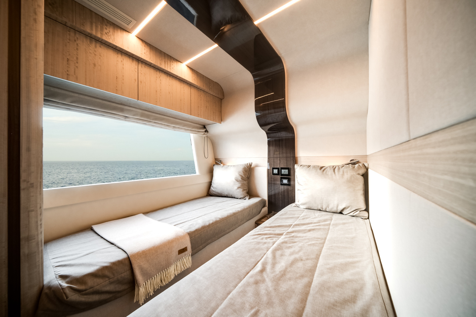 68ft Galeon Yacht For Sale