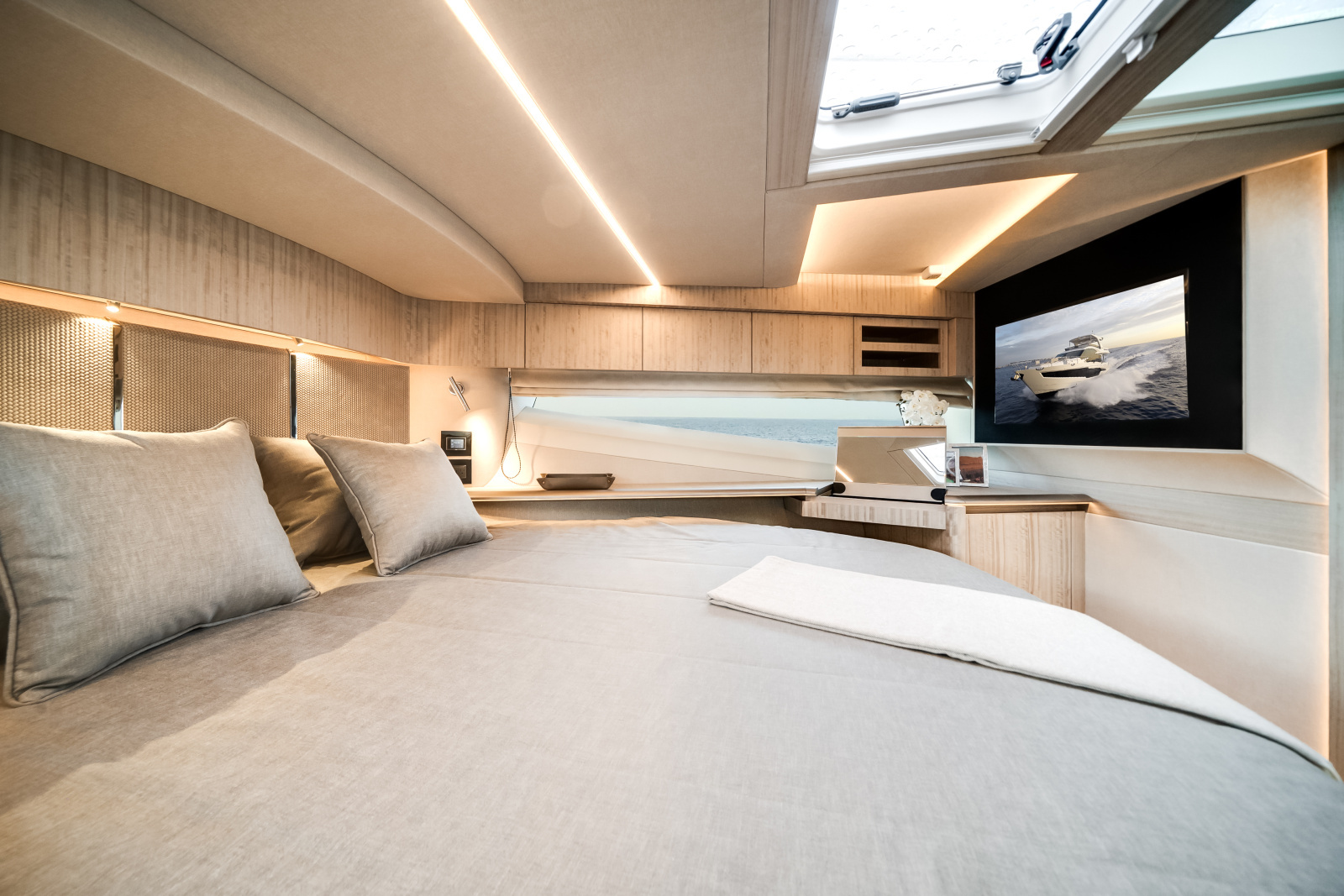 68ft Galeon Yacht For Sale
