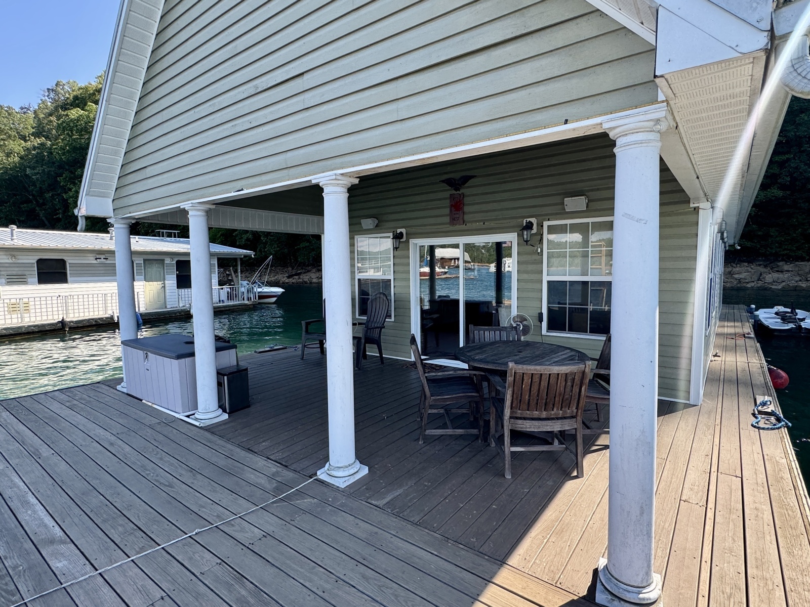2006 Custom 20 x 43 Floating Cabin - Approx 812sqft