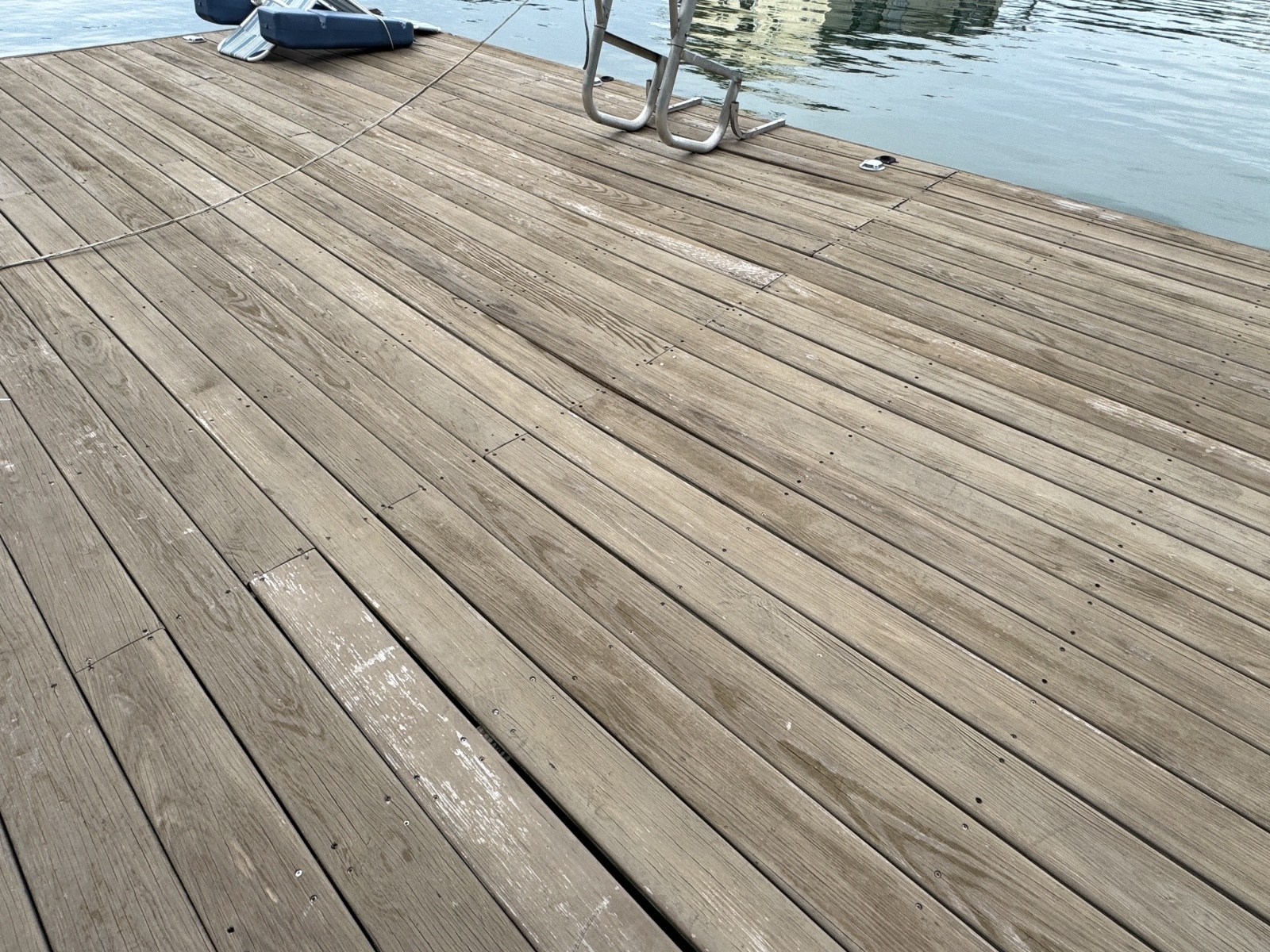 2006 Custom 20 x 43 Floating Cabin - Approx 812sqft