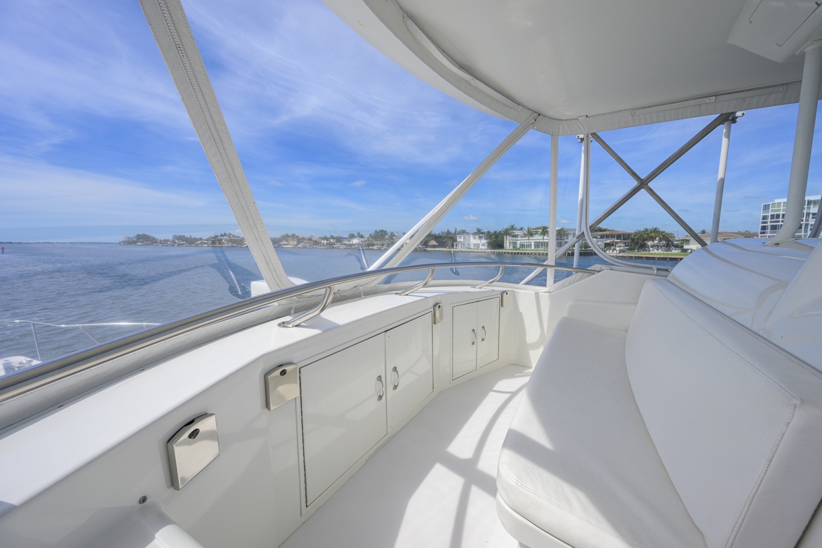 Hatteras 46 - Headwinds