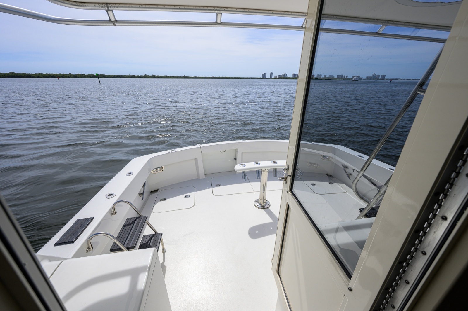 Hatteras 46 - Headwinds