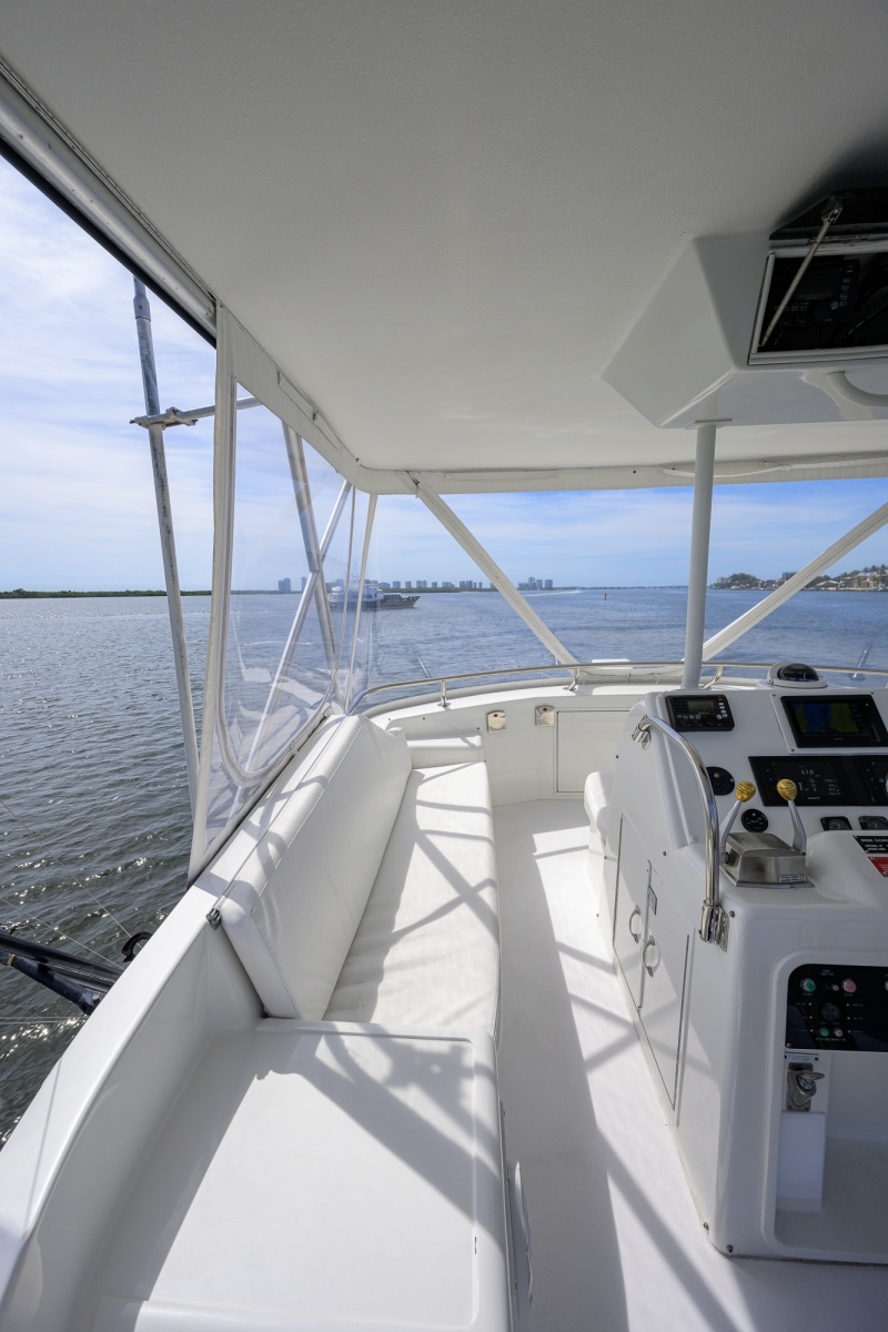 Hatteras 46 - Headwinds