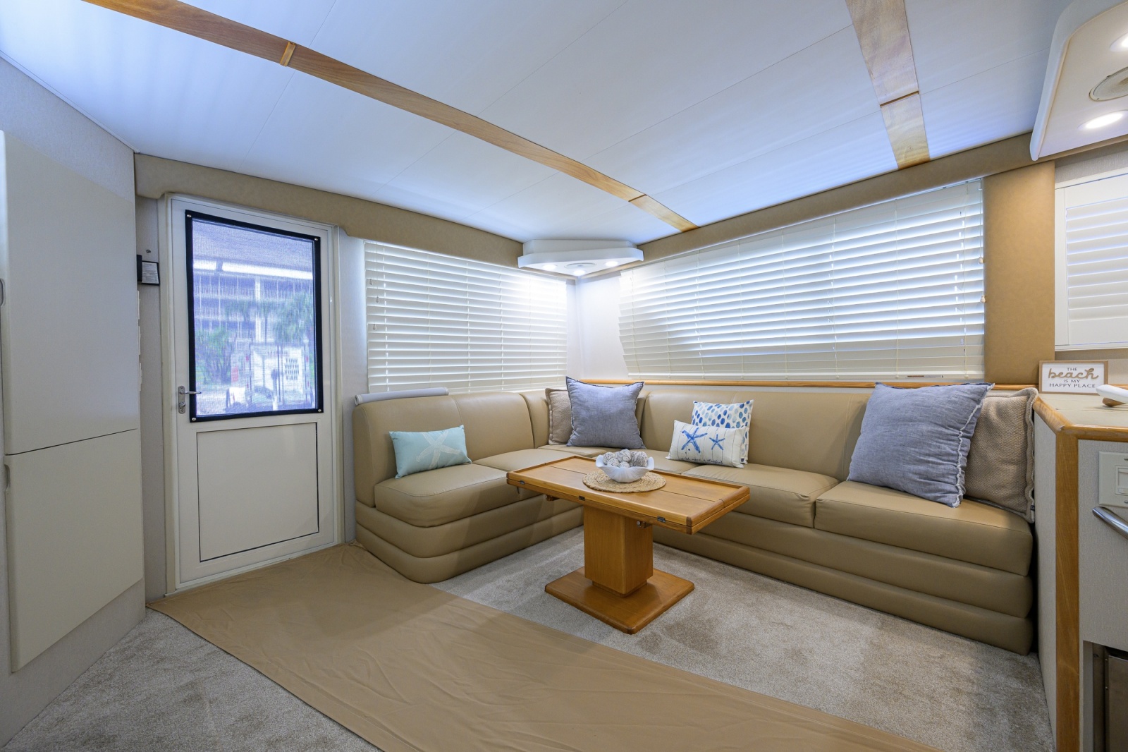 Hatteras 46 - Headwinds