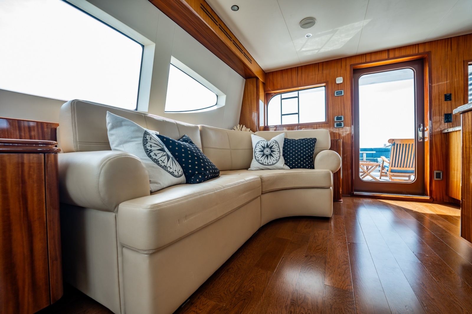 2012 Hatteras photo 8