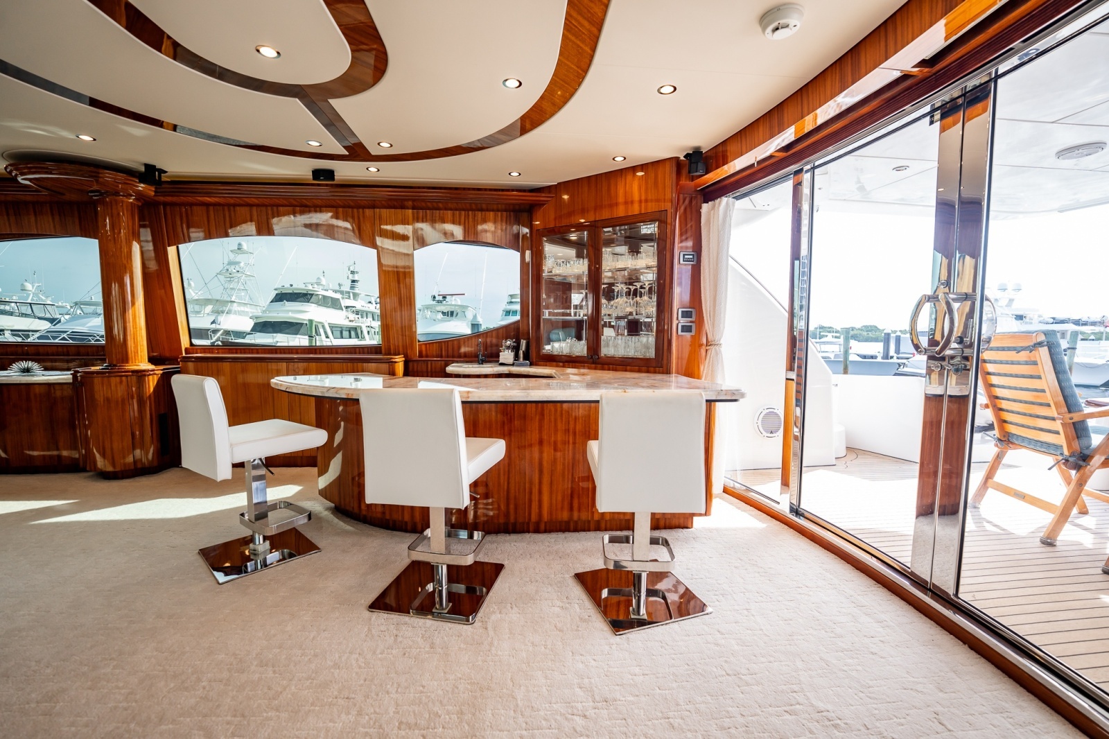 2012 Hatteras photo 40