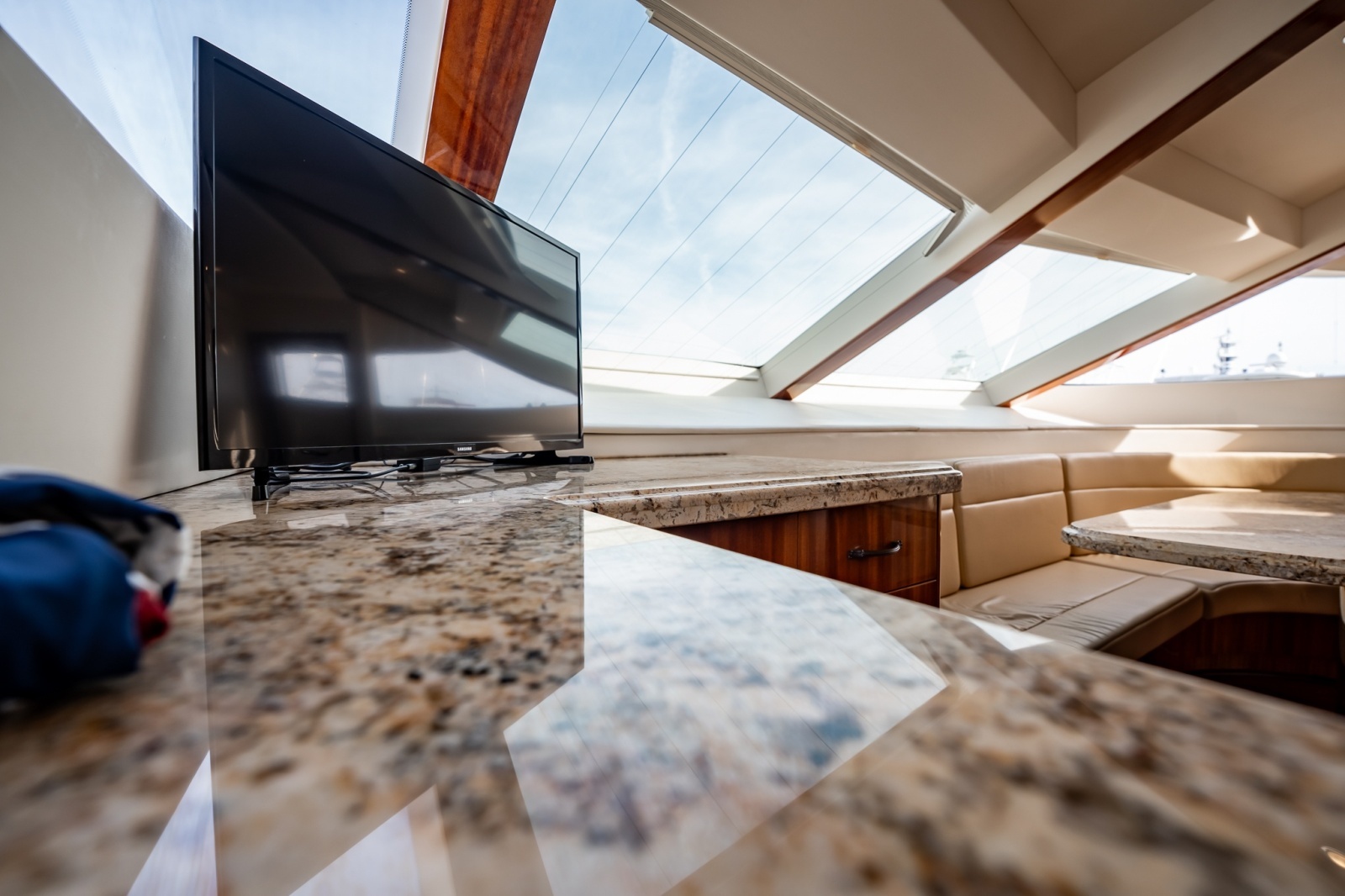 2012 Hatteras photo 50