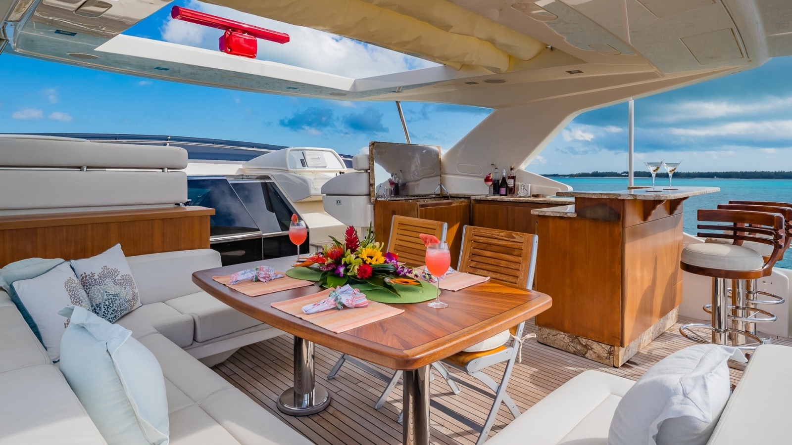2012 Custom Line Raised Pilothouse