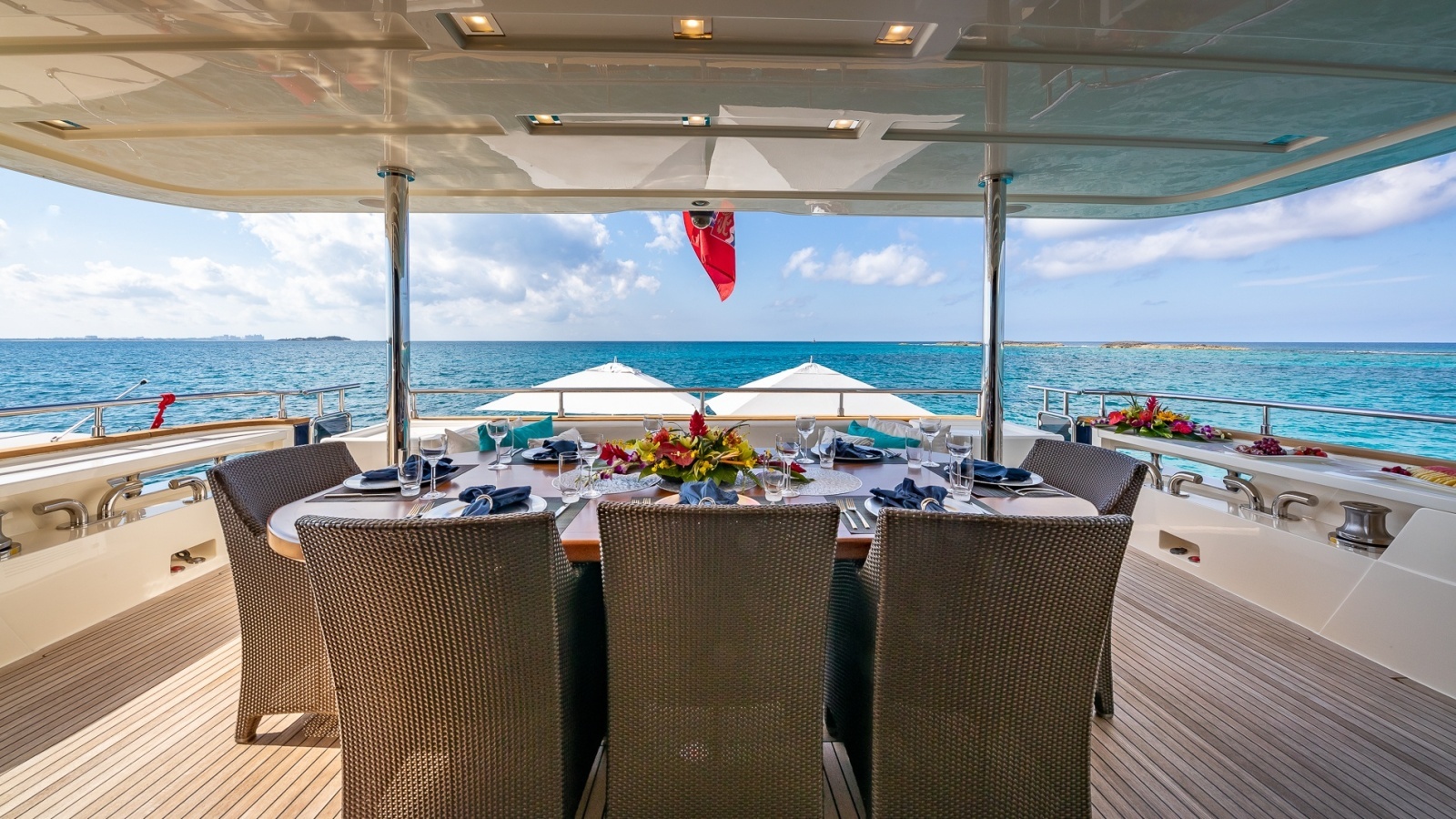 2012 Custom Line Raised Pilothouse