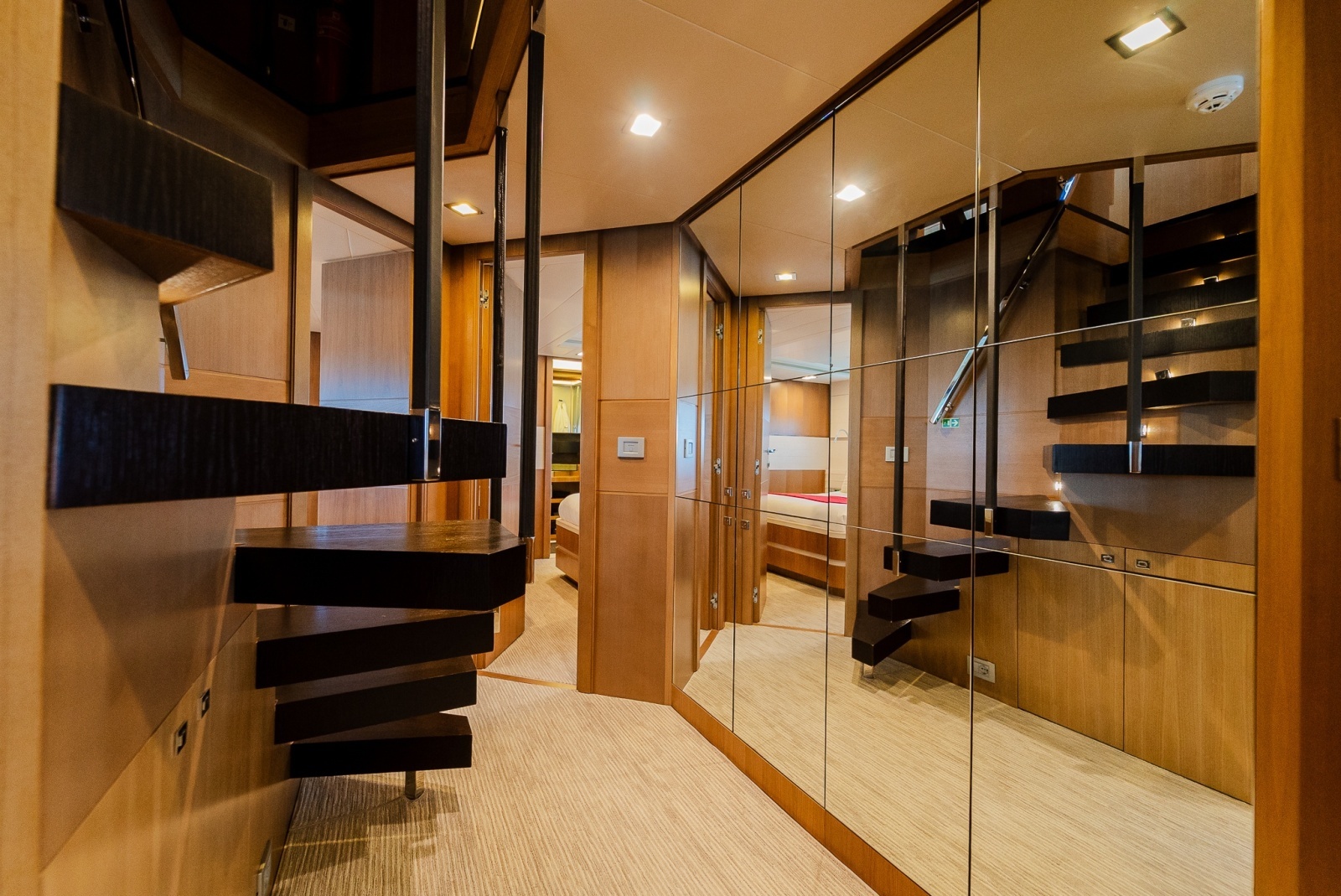 2012 Custom Line Raised Pilothouse