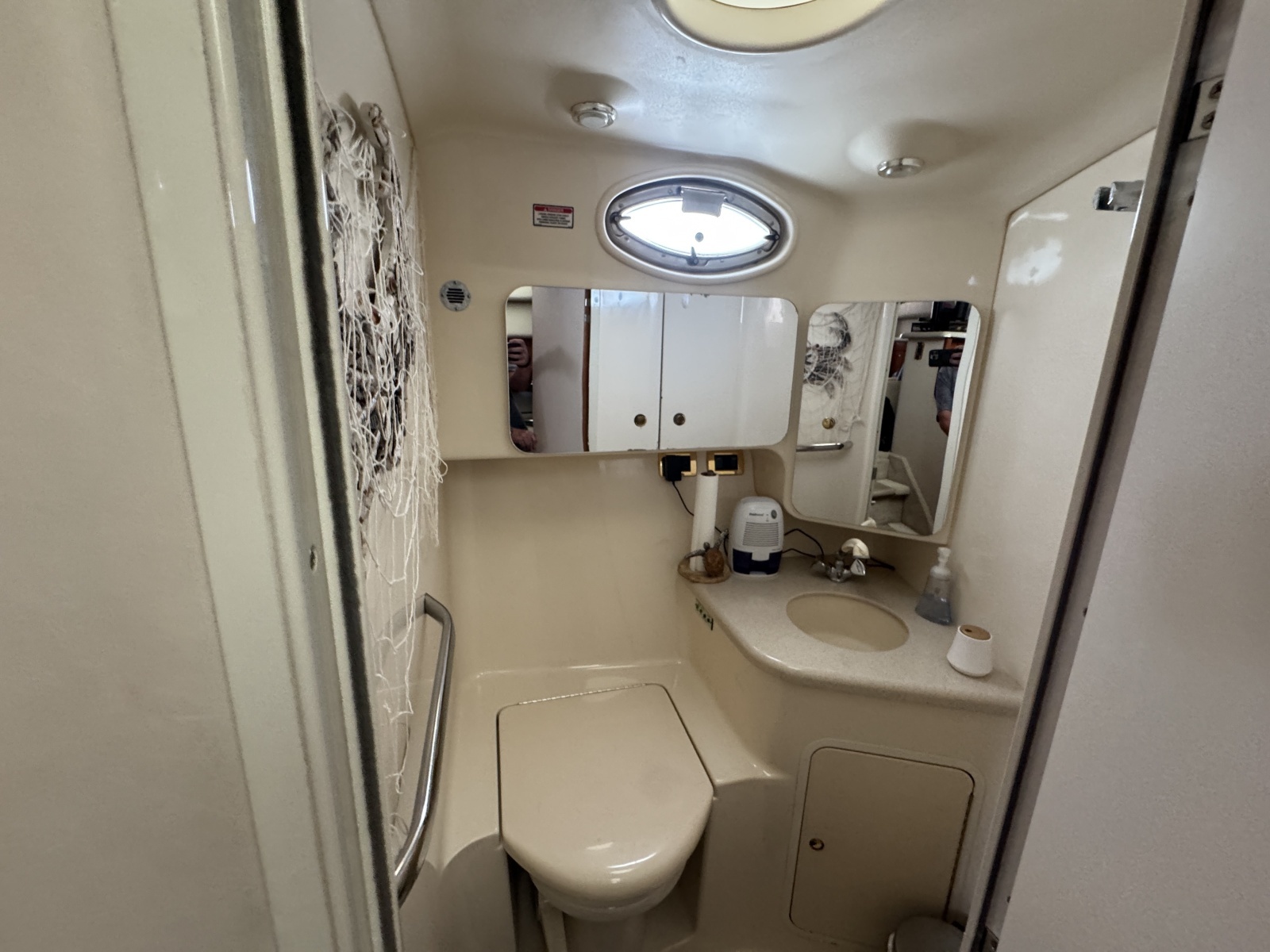 2001 Sea Ray 380 Aft Cabin