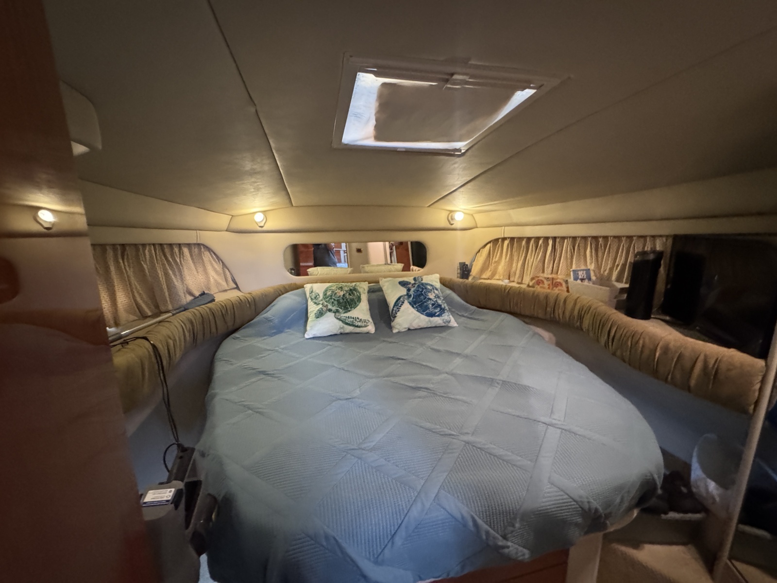 2001 Sea Ray 380 Aft Cabin