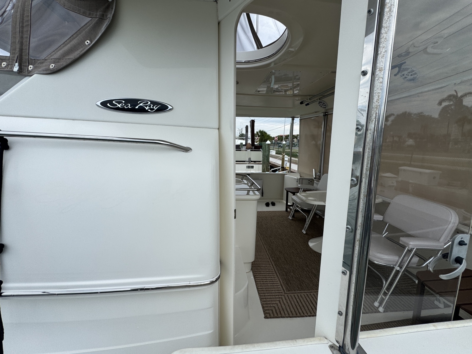 2001 Sea Ray 380 Aft Cabin