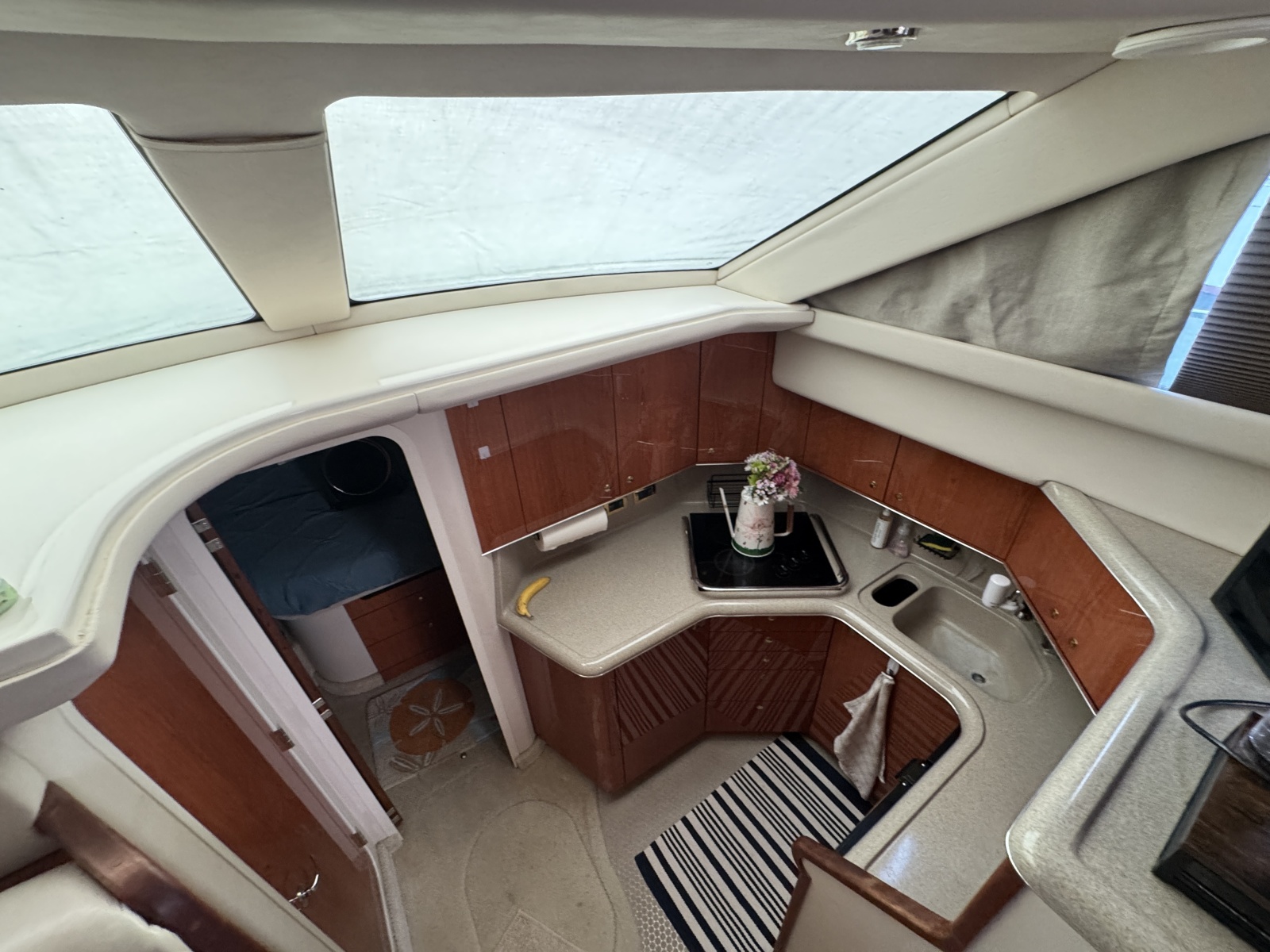 2001 Sea Ray 380 Aft Cabin