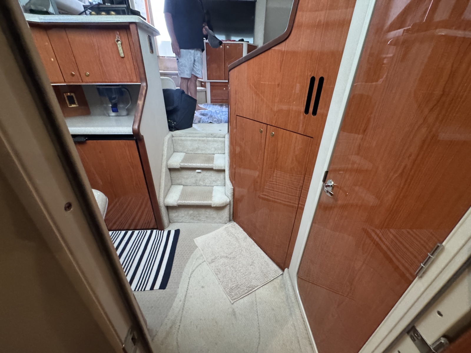 2001 Sea Ray 380 Aft Cabin