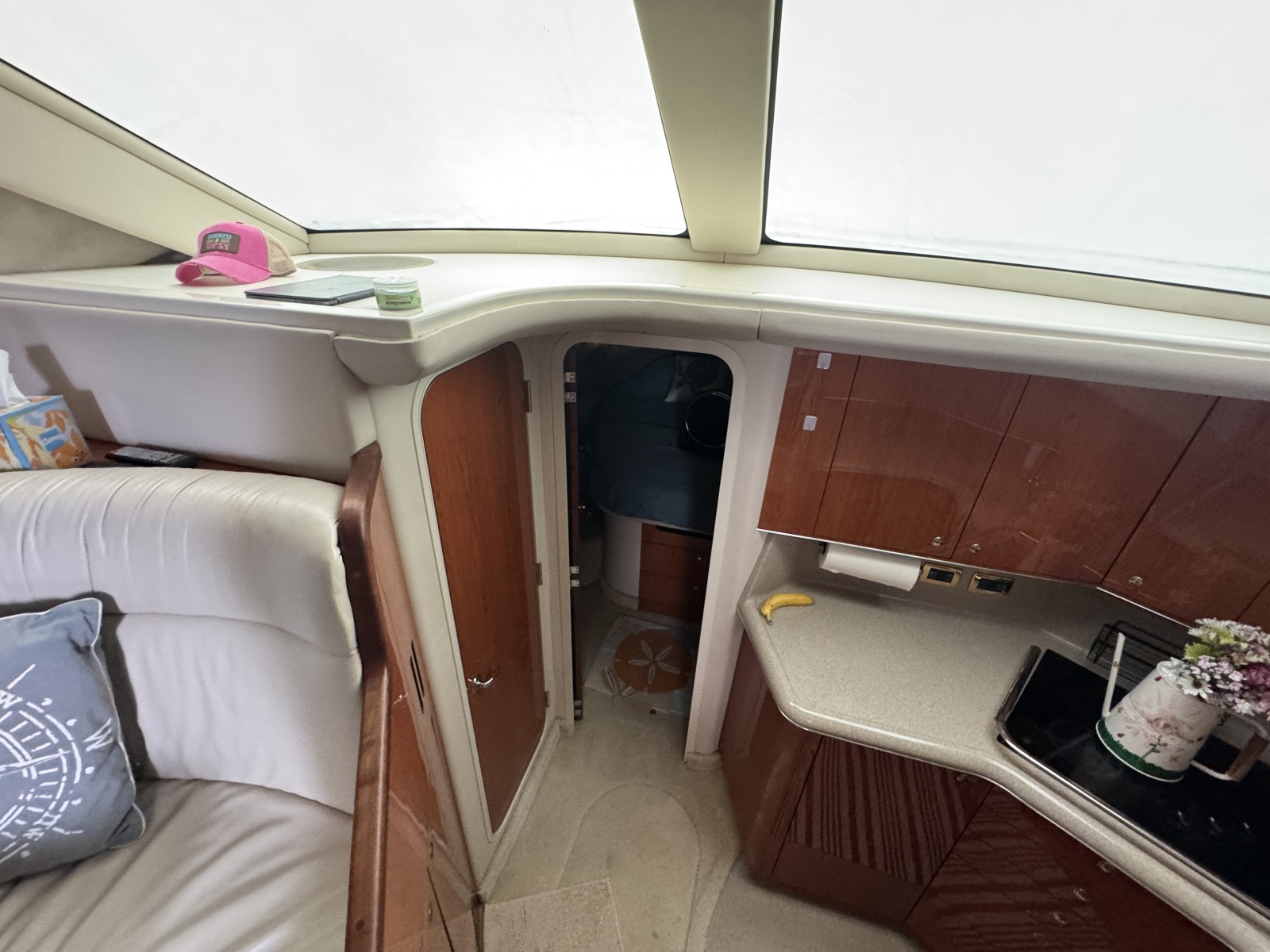2001 Sea Ray 380 Aft Cabin