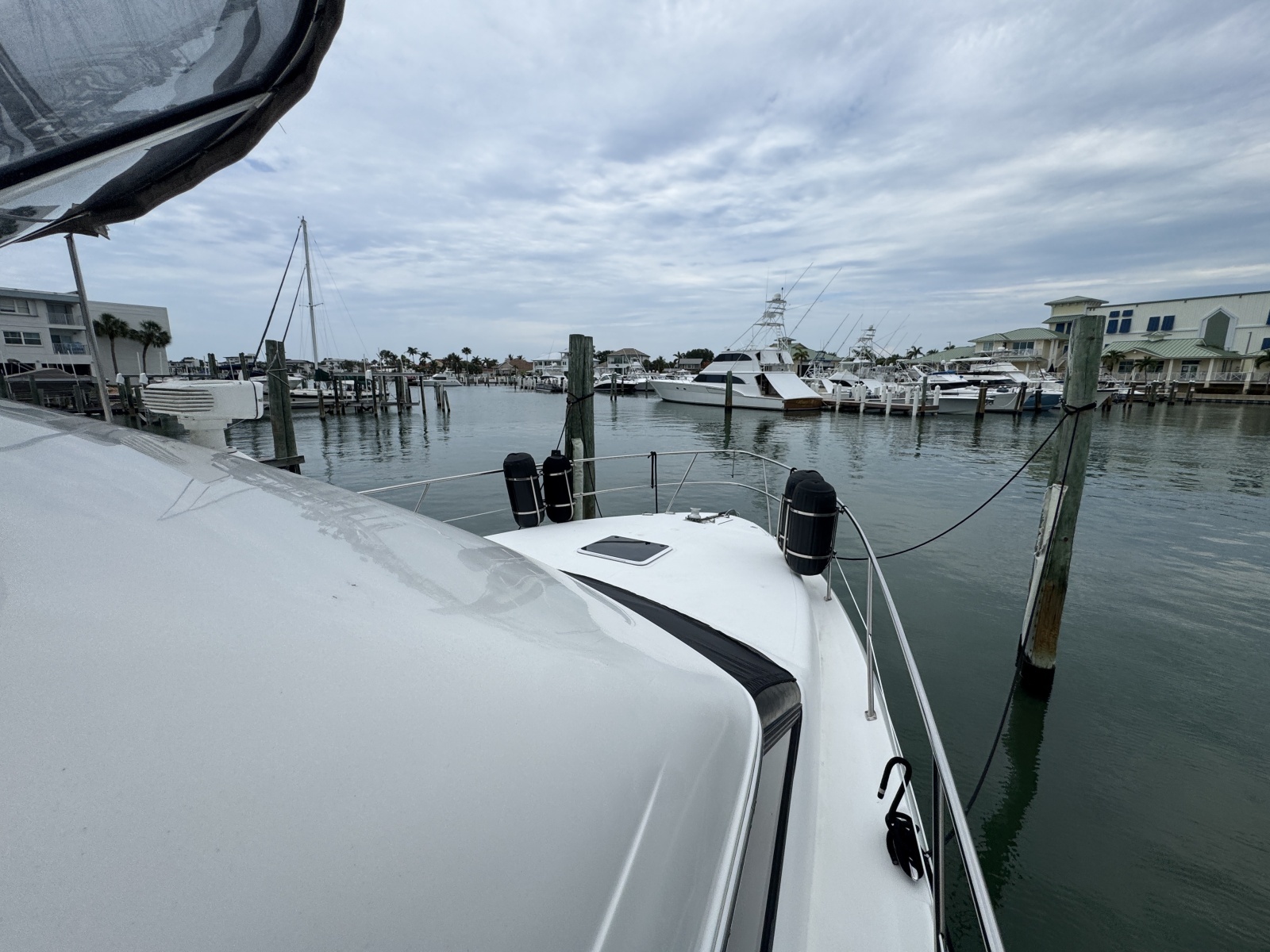 2001 Sea Ray 380 Aft Cabin
