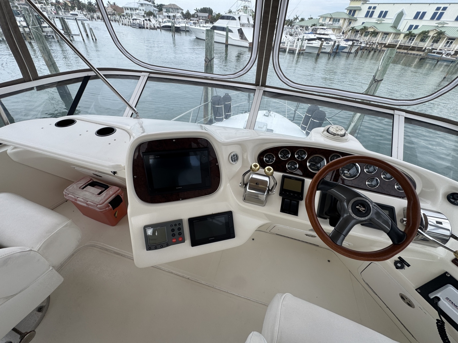 2001 Sea Ray 380 Aft Cabin