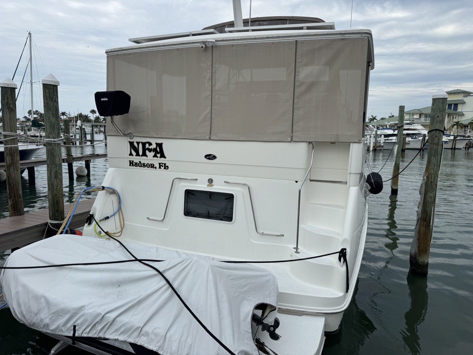 2001 Sea Ray 380 Aft Cabin