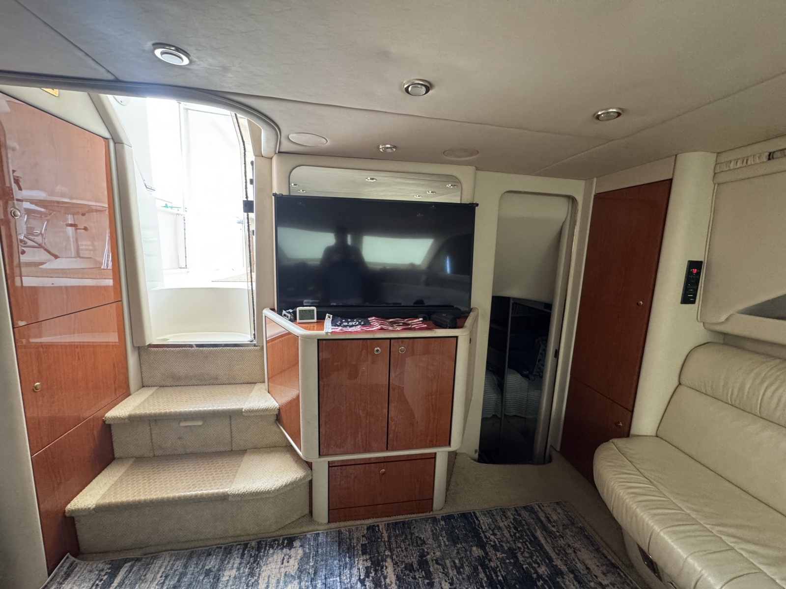 2001 Sea Ray 380 Aft Cabin