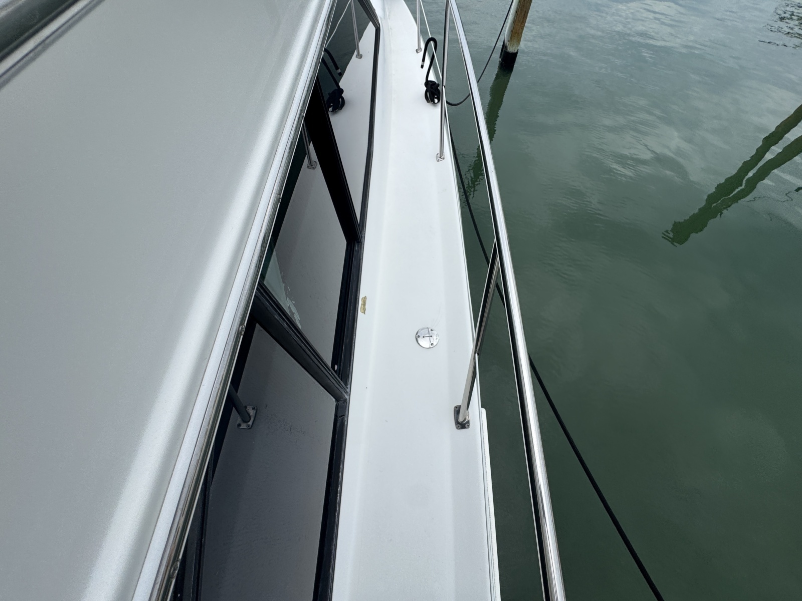2001 Sea Ray 380 Aft Cabin