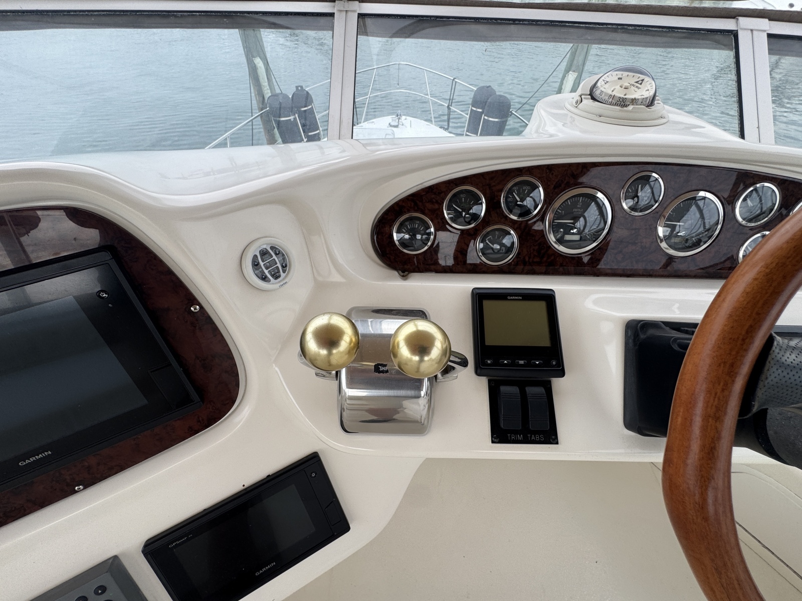 2001 Sea Ray 380 Aft Cabin