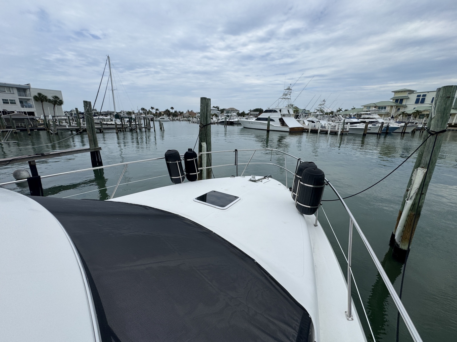 2001 Sea Ray 380 Aft Cabin