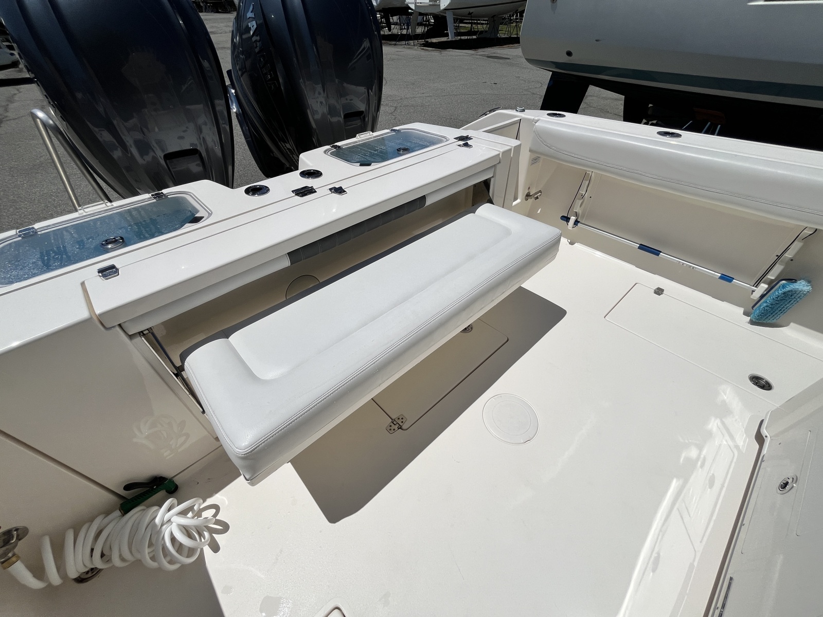 JOBSITE 32ft Cobia Yacht For Sale