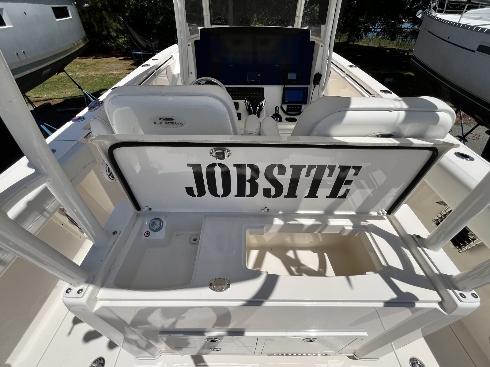 JOBSITE 32ft Cobia Yacht For Sale