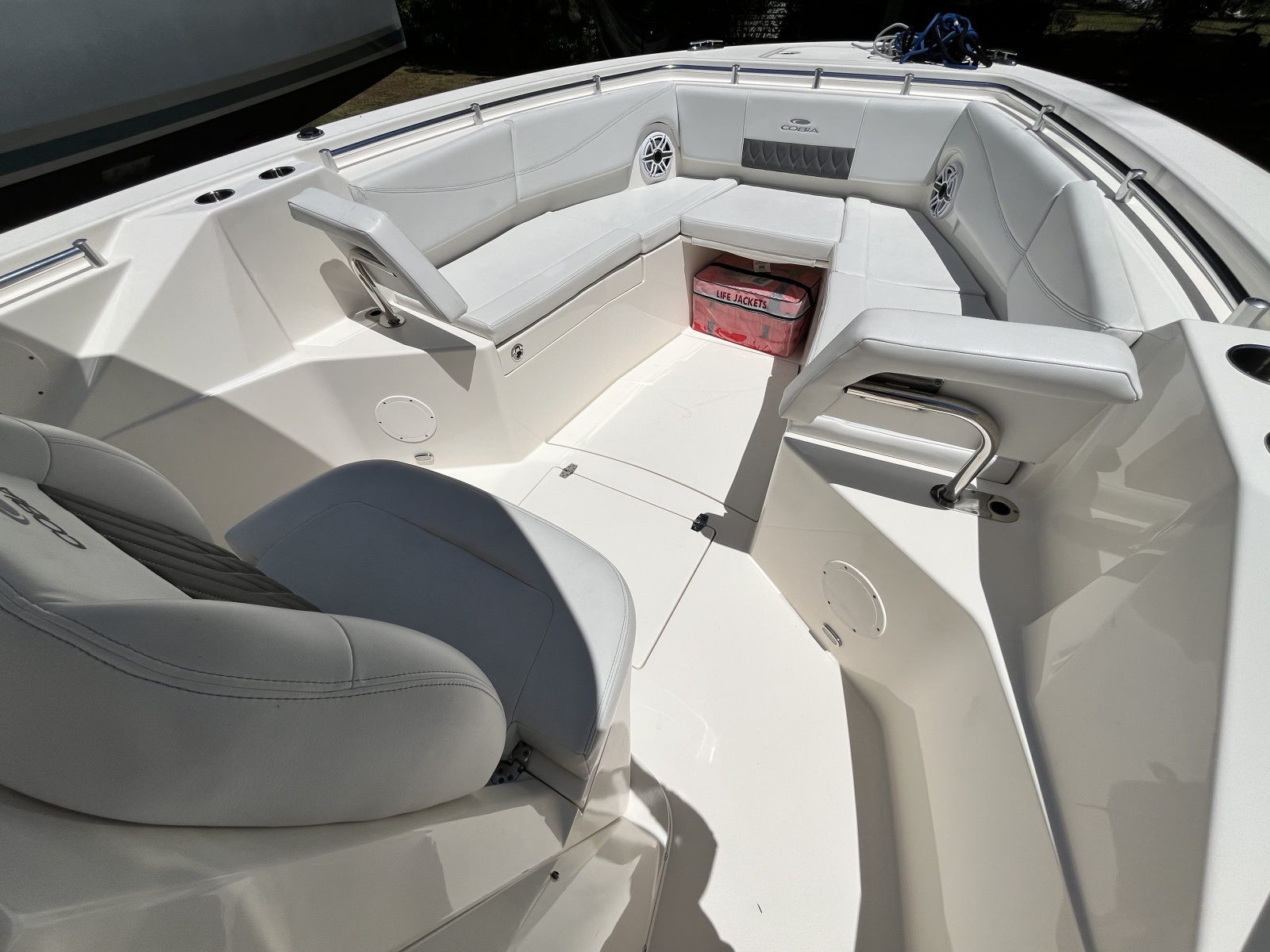 JOBSITE 32ft Cobia Yacht For Sale