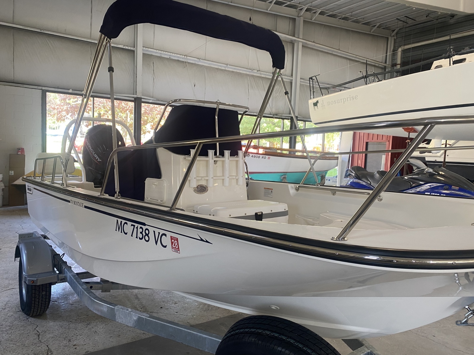17ft Boston Whaler Yacht For Sale