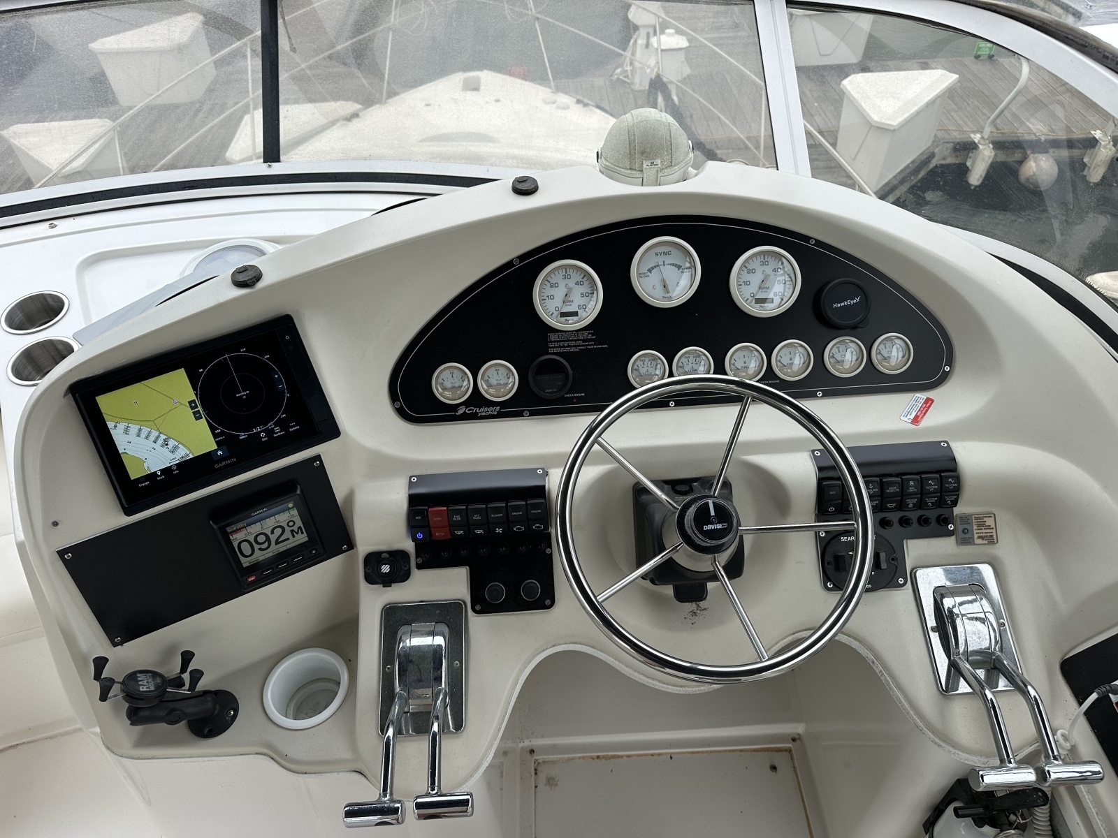 1998 Cruisers Yachts 3650 Aft Cabin
