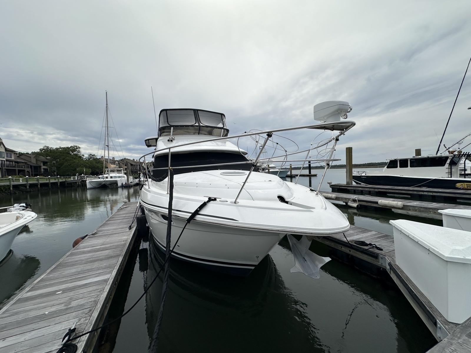 1998 Cruisers Yachts 3650 Aft Cabin