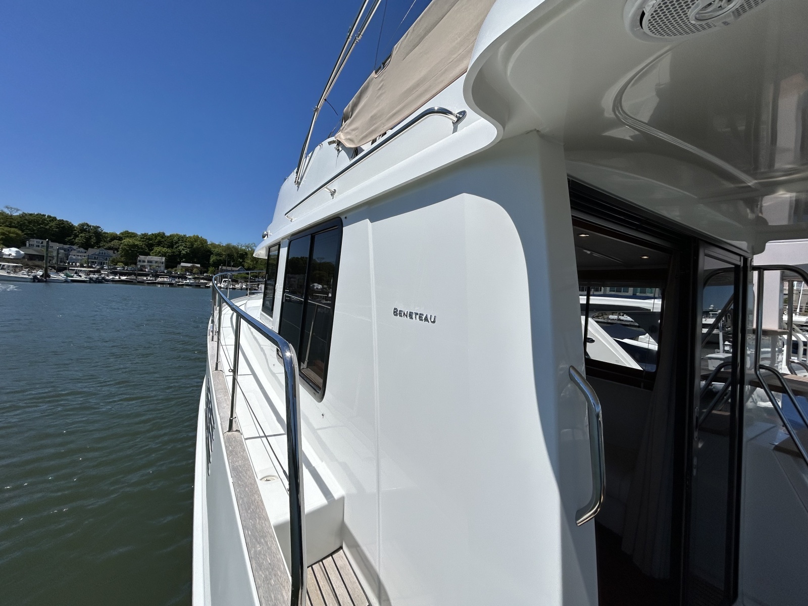 2018 Beneteau 44 Swift Trawler