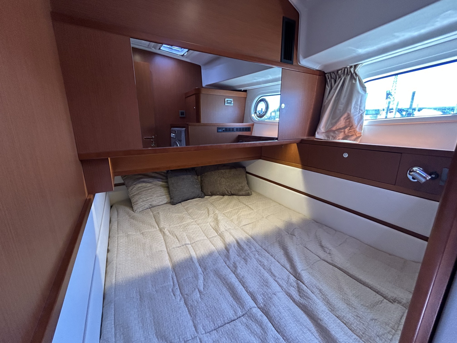 2018 Beneteau 44 Swift Trawler