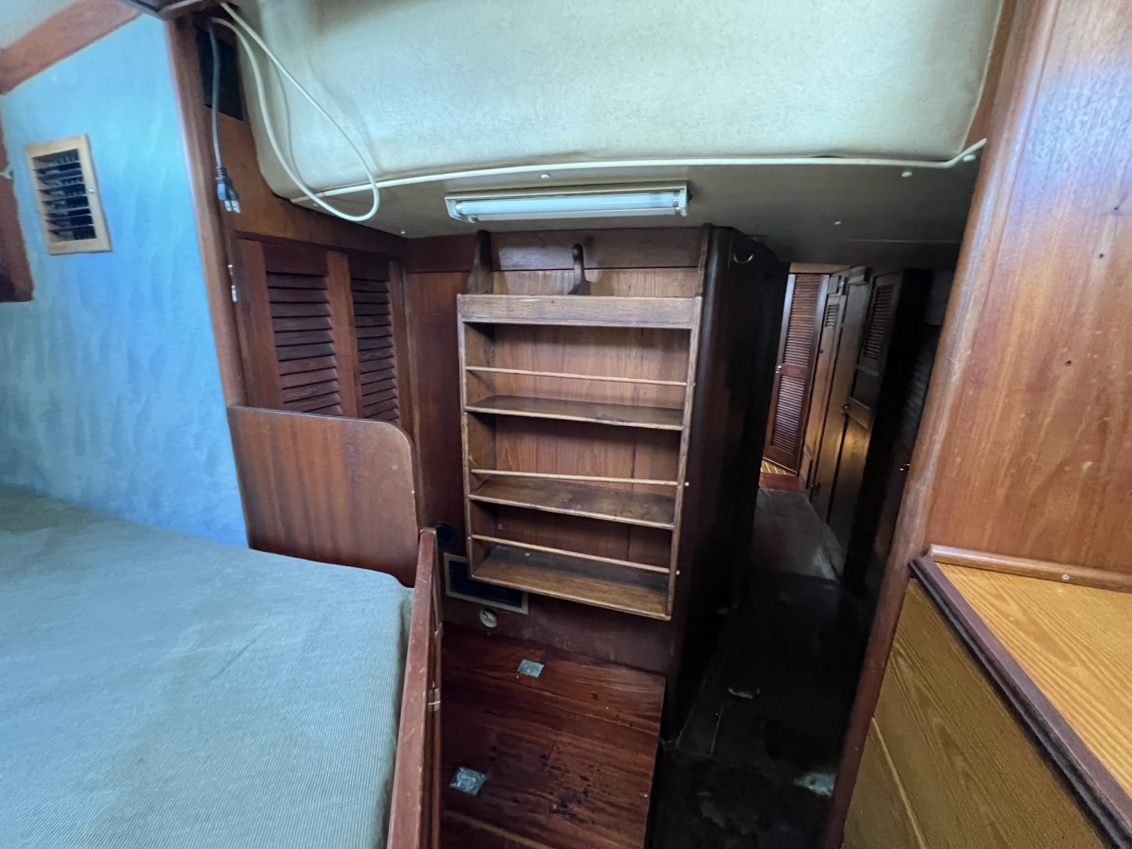 1977 Fisher 46