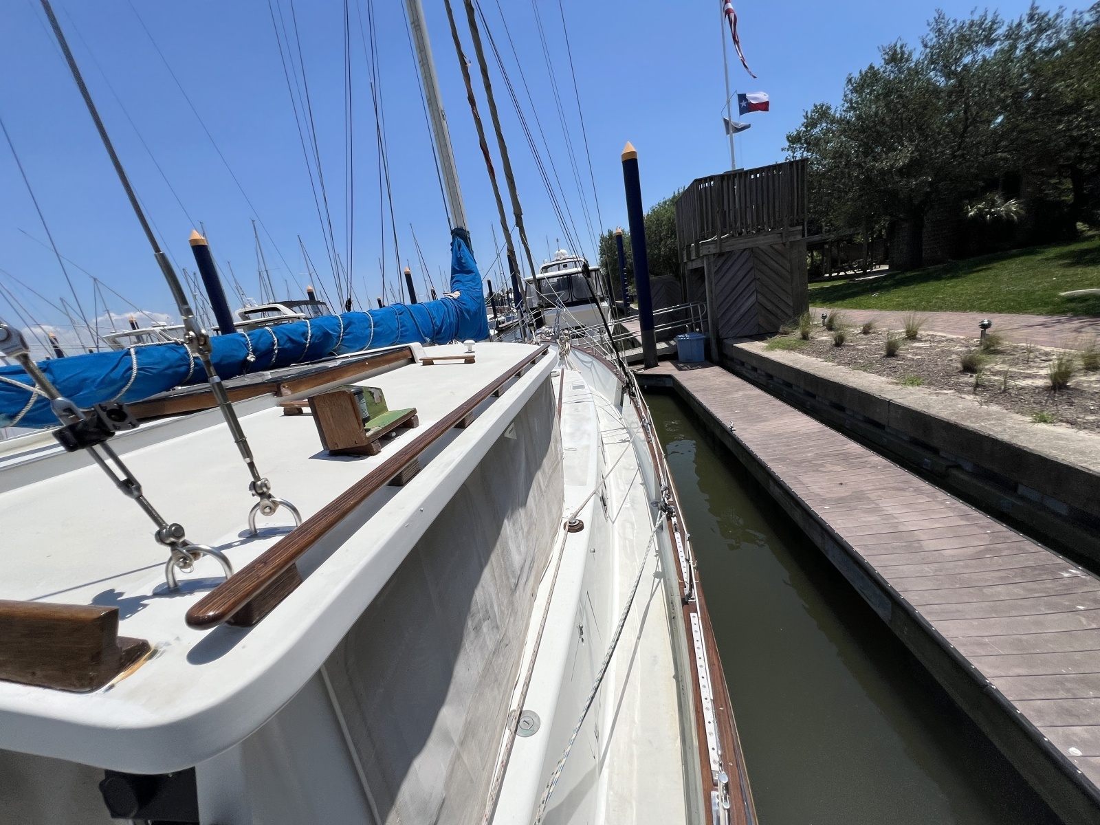 1977 Fisher 46