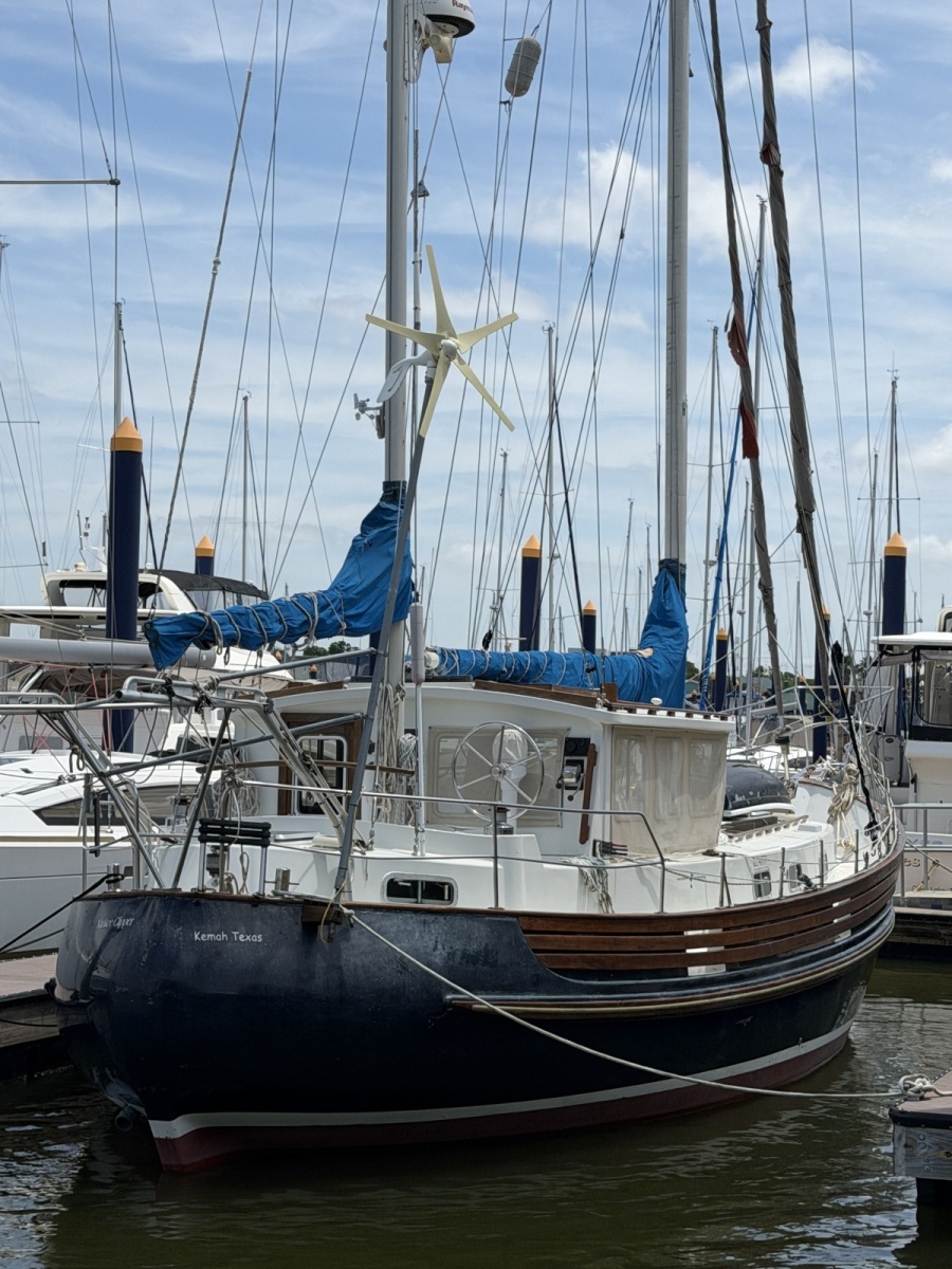 46' 1977 Fisher 46