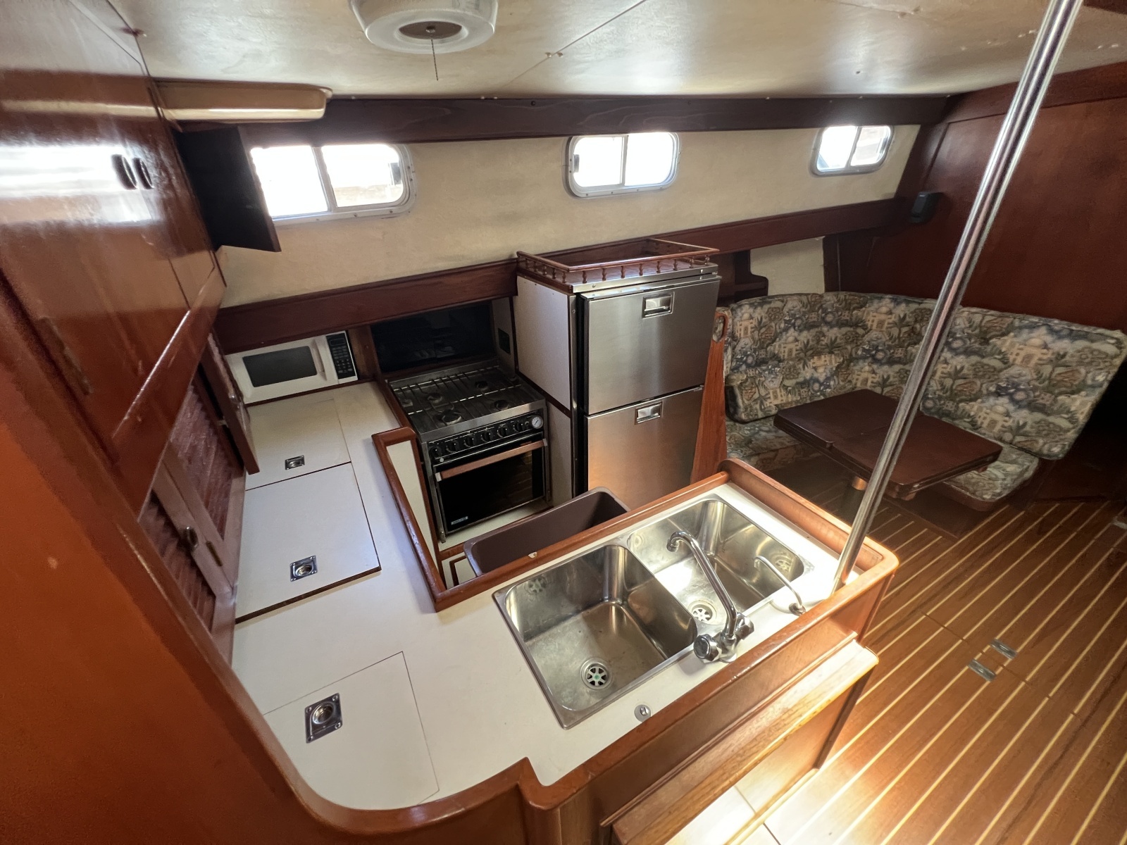 1977 Fisher 46