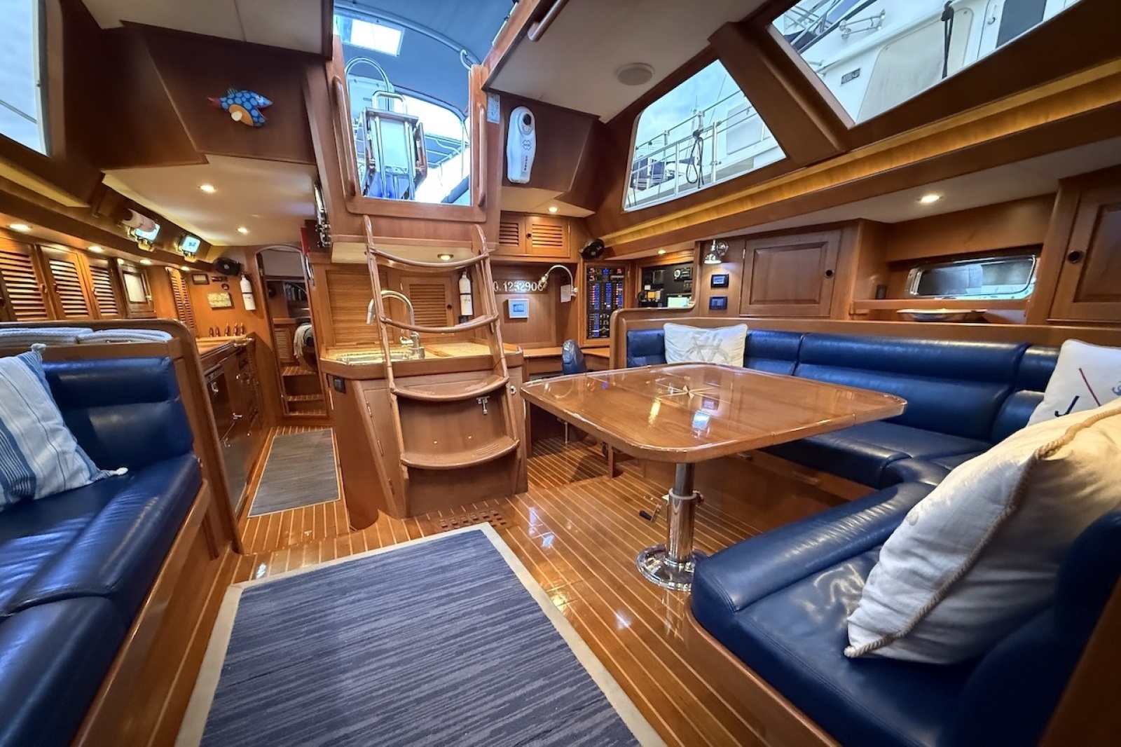 2014 Hylas 56