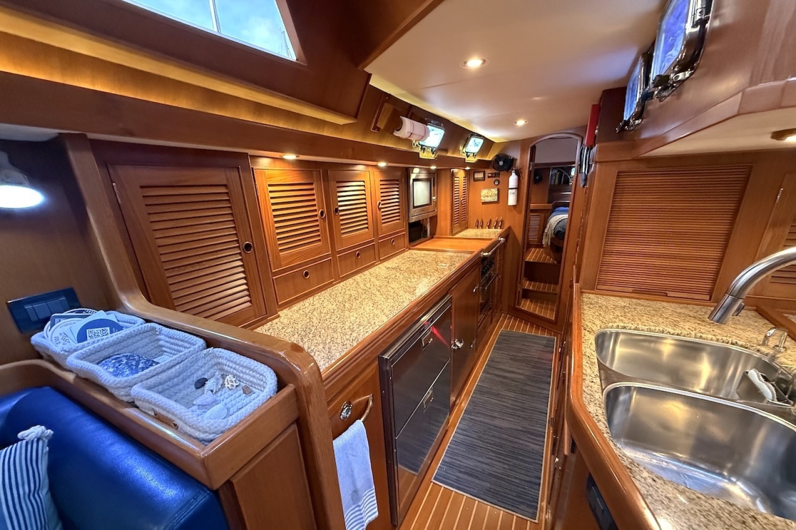 2014 Hylas 56