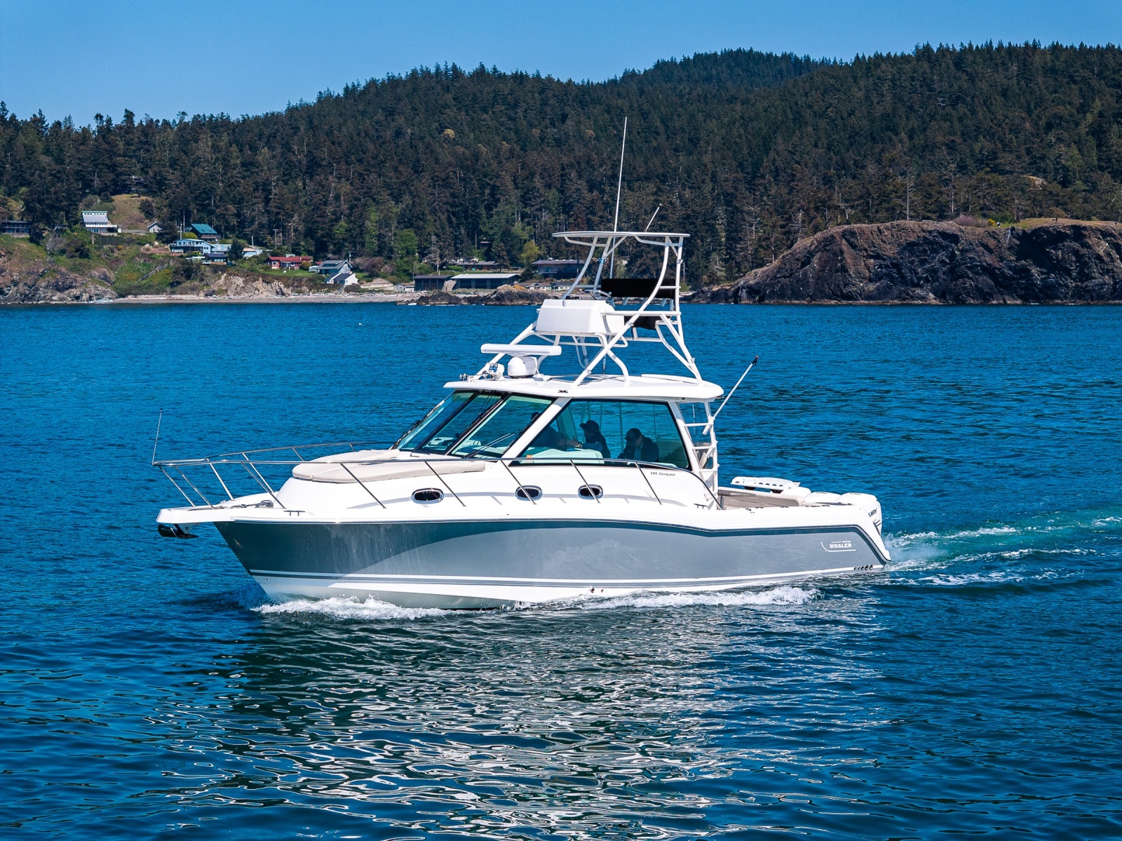 35' 2019 Boston Whaler 345 Conquest