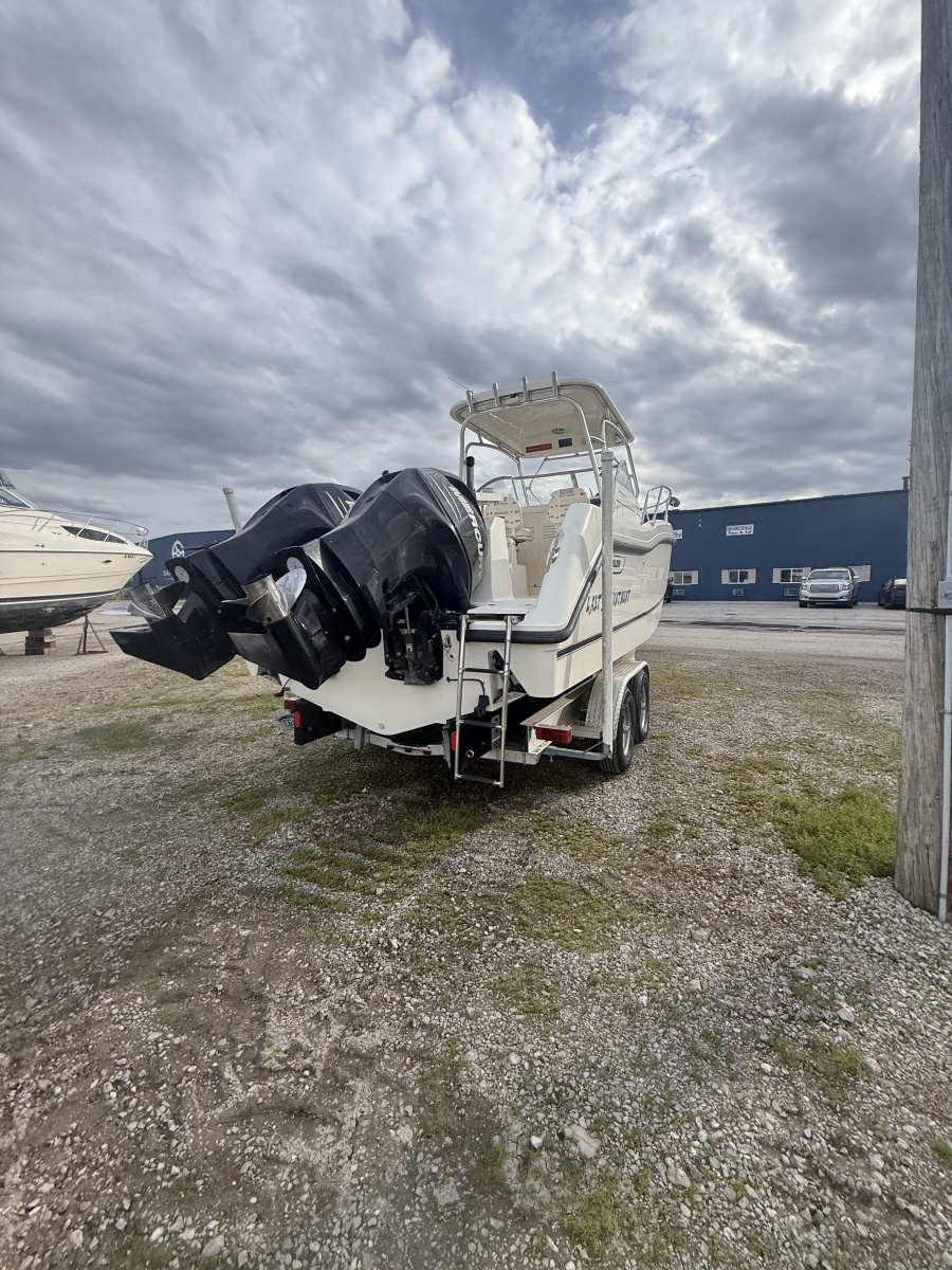26ft Boston Whaler Yacht For Sale